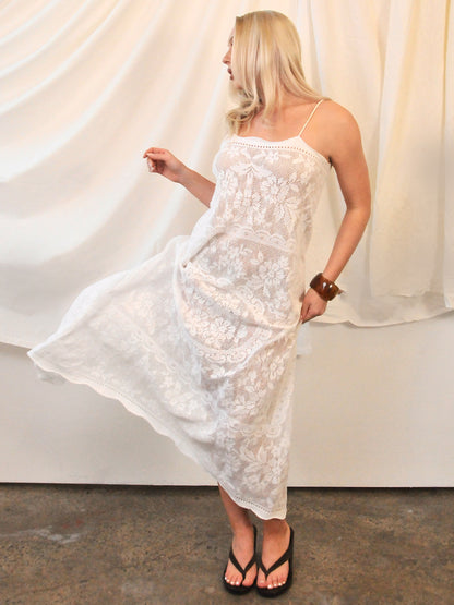 Rose lace dress IV
