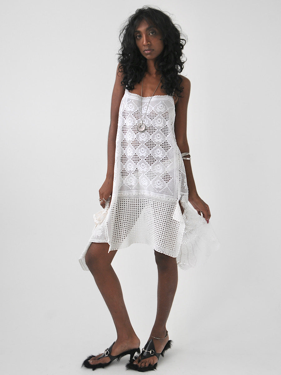 Stellar knee-length vintage lace midi dress